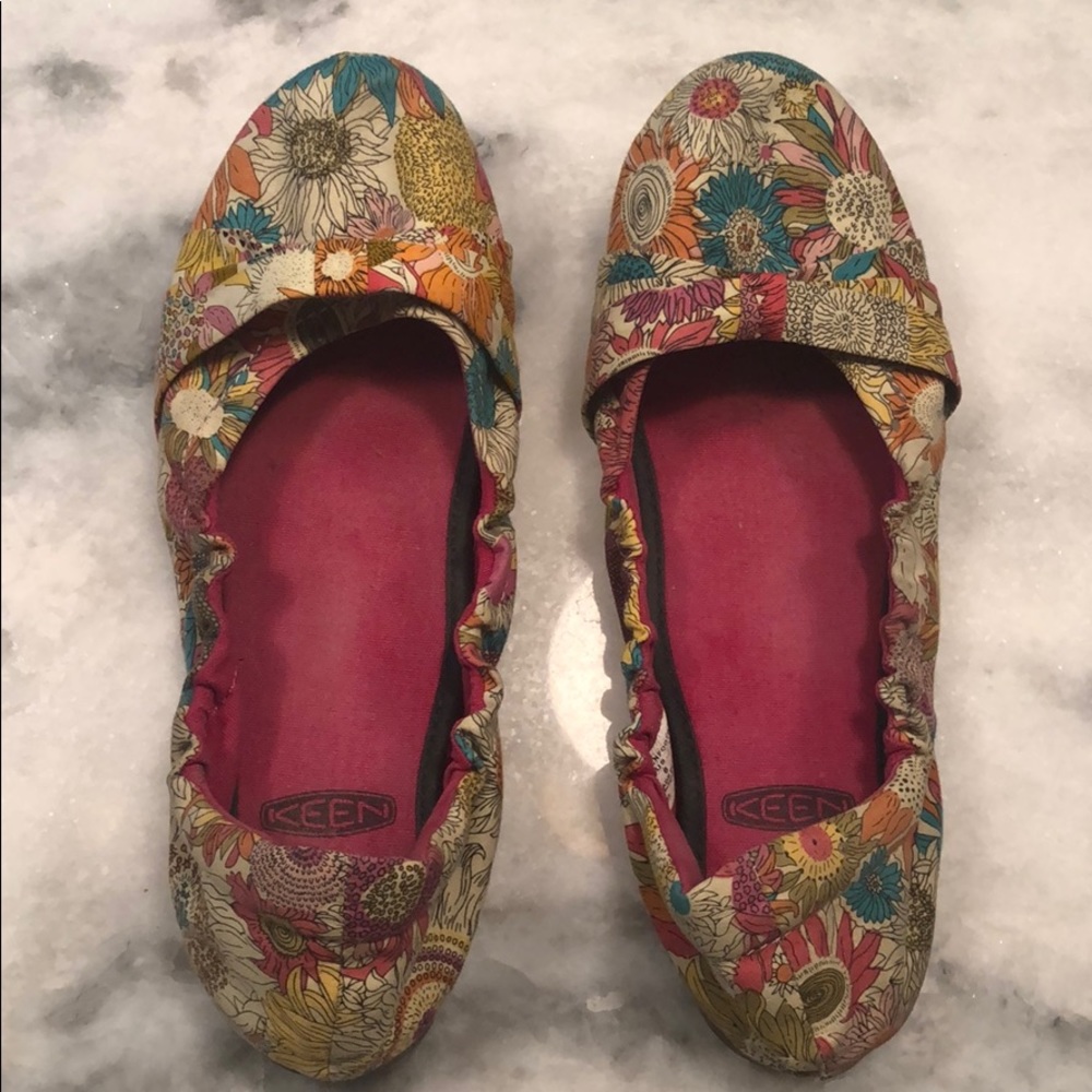Keen liberty print flats